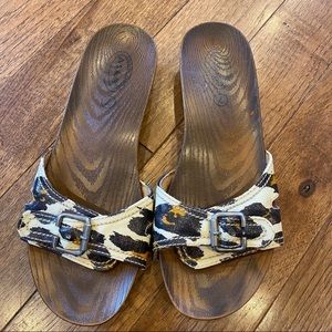 DR. SCHOLLS ANIMAL PRINT BUCKLE WOOD SLIDES